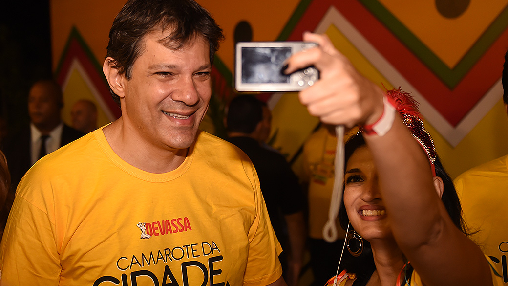 Prefeito de São Paulo Fernando Haddad, comparece ao primeiro dia de desfiles no Anhembi