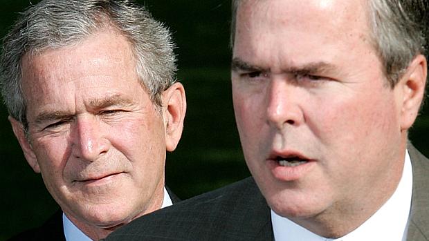 Jeb Bush com o irmão, George W. Bush