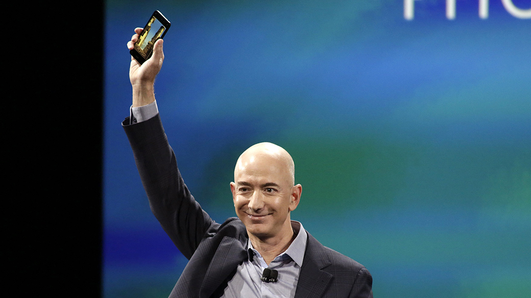 Jeff Bezos, CEO da Amazon, durante a conferência de lançamento do primeiro smartphone da marca em Seattle, nos Estados Unidos