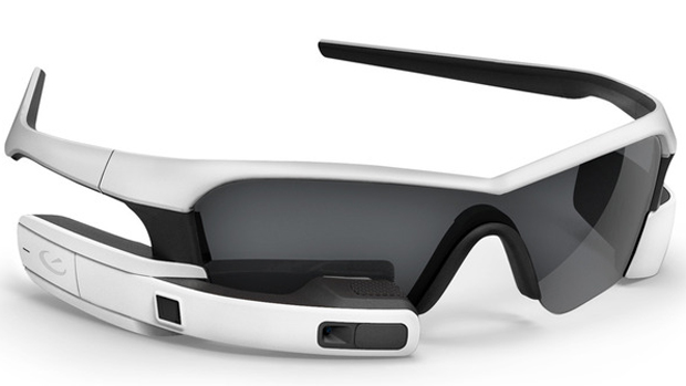 Jet, da Recon Instruments, um dos concorrents do Google Glass