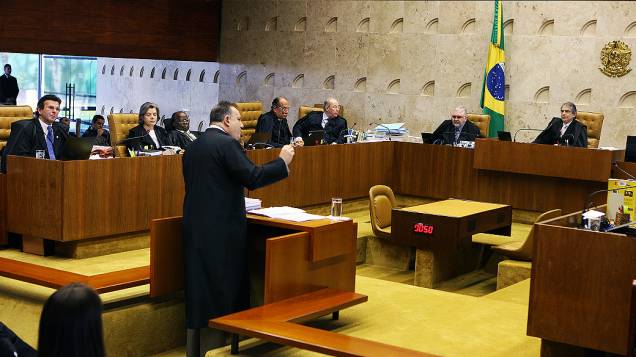 Primeira sustentação da sessão de hoje é a do advogado do réu Paulo Roberto Galvão da Rocha