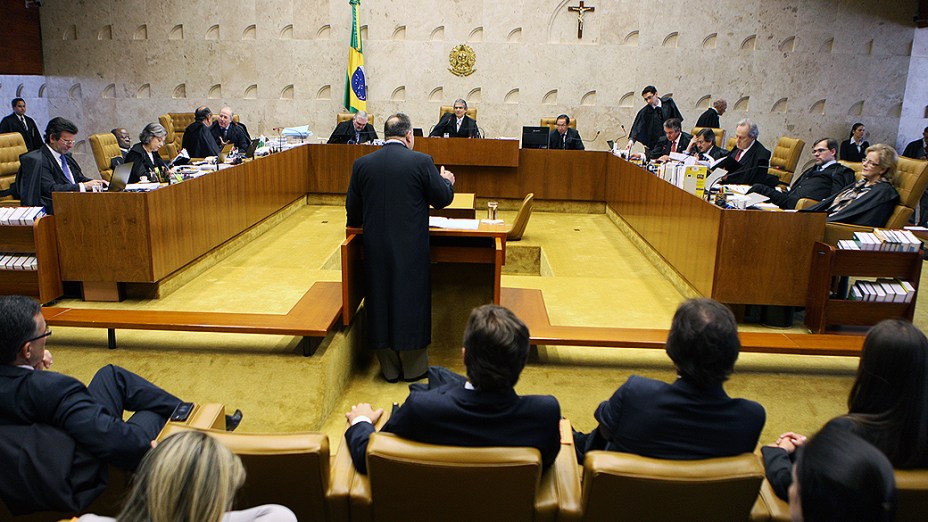 Primeira sustentação da sessão de hoje é a do advogado do réu Paulo Roberto Galvão da Rocha