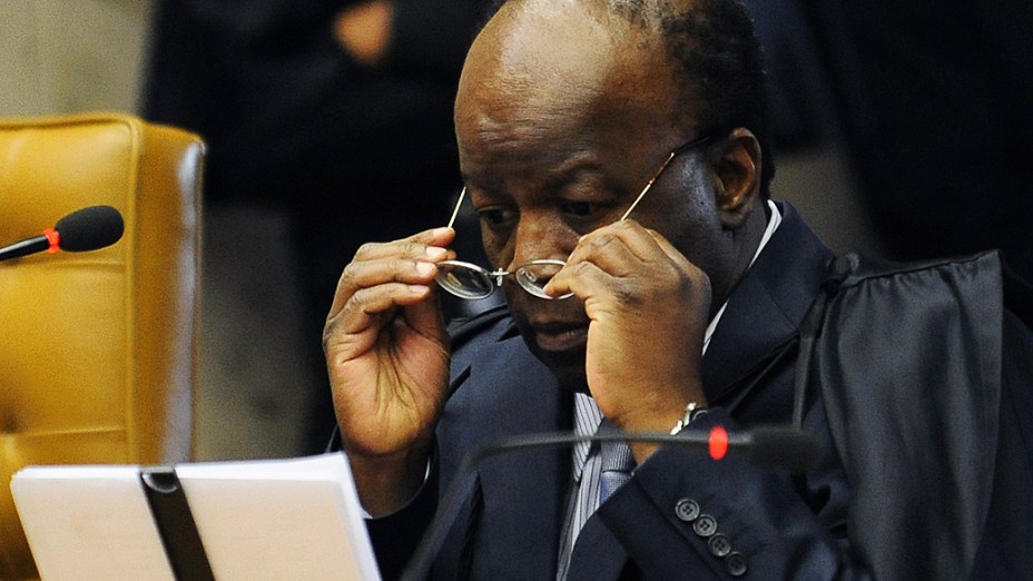 Ministro Joaquim Barbosa, relator, durante o julgamento do mensalão, em 03/10/2012