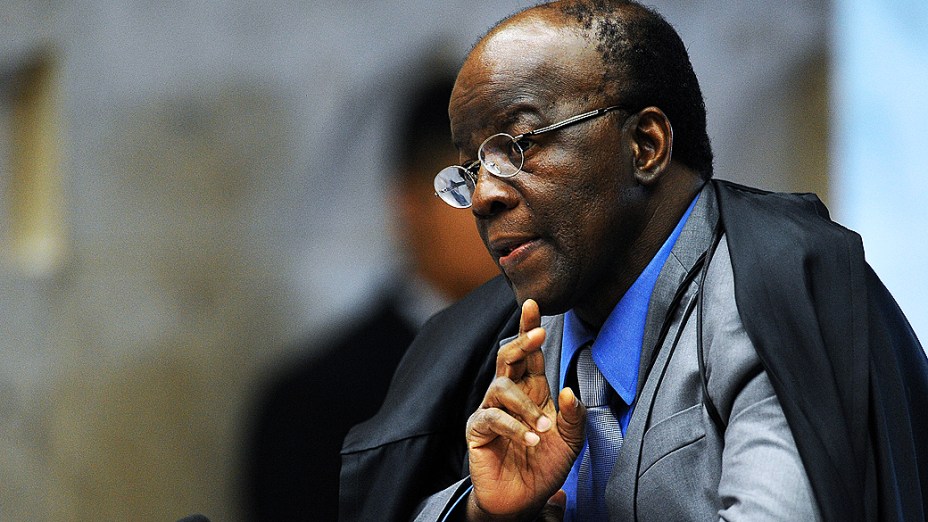 Ministro Joaquim Barbosa, relator, durante o julgamento do mensalão, em 25/10/2012