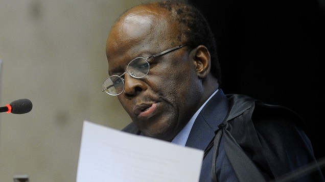 Ministro Joaquim Barbosa, relator, durante o julgamento do mensalão, em 07/11/2012