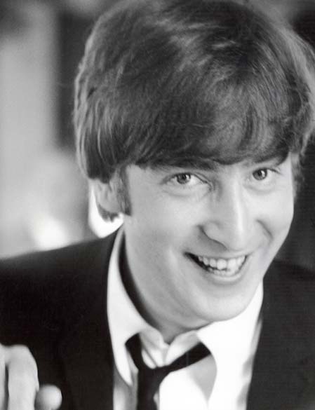 John Lennon durante as gravações do filme <em>Os Reis do Iê, Iê, Iê</em> com os Beatles em março de 1964
