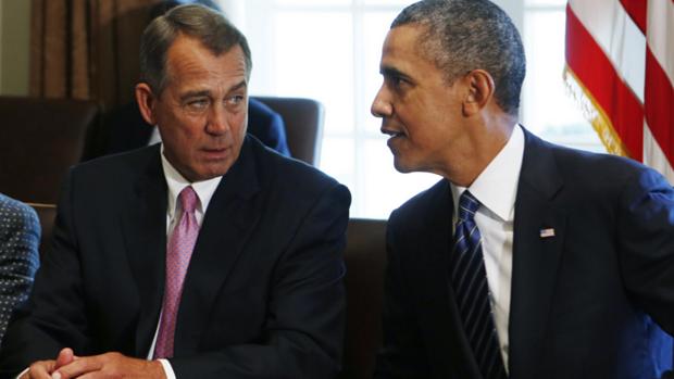 O presidente da Câmara dos Deputados, John Boehner, conversa com o presidente Barack Obama na Casa Branca. O republicano manifestou apoio ao plano de intervenção na Síria