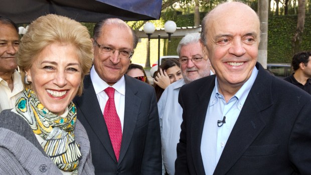 O candidato do PSDB à prefeitura, José Serra, visita hospital ao lado do governador Geraldo Alckmin