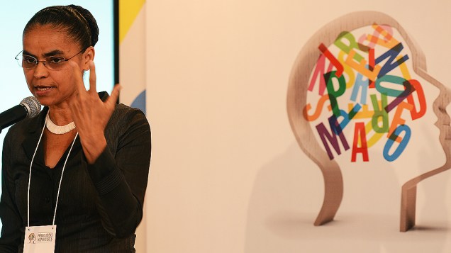 Marina Silva fala durante Prêmio Jovens Inspiradores 2012