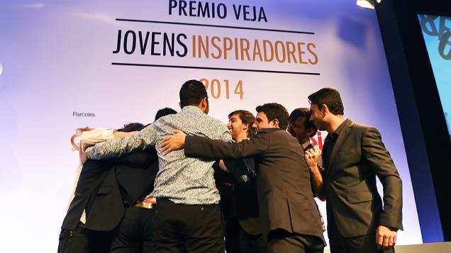 Vencedores e finalistas do Prêmio Jovens Inspiradores 2014