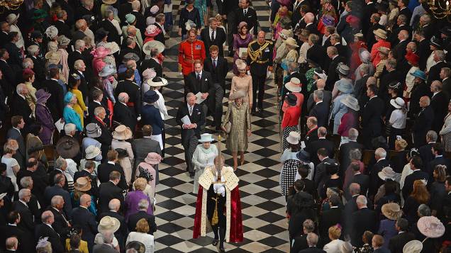 A rainha Elizabeth II iniciou nesta terça-feira o último dia da celebração do Jubileu de Diamante com uma missa de ação de graças na Catedral de São Paulo
