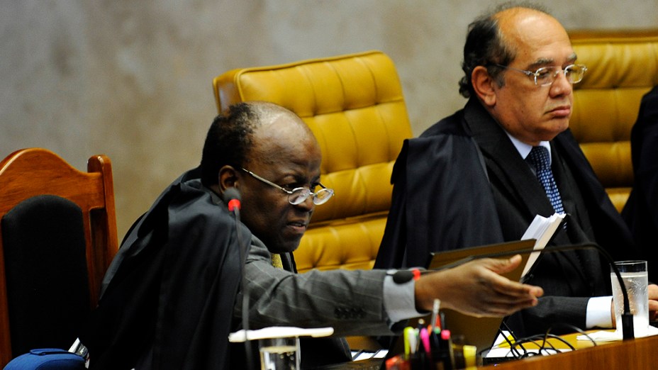 Ministro Joaquim Barbosa durante julgamento do mensalão, em 20/08/2012