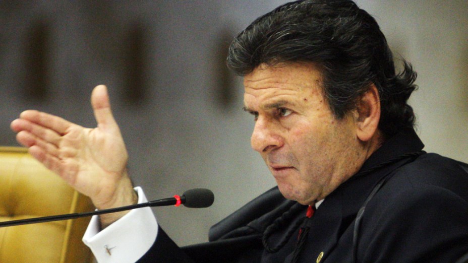 Ministro Luiz Fux profere voto sobre crimes de lavagem de dinheiro