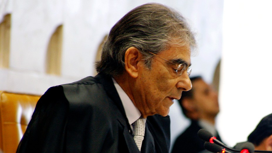 Ministro Ayres Brito do Supremo Tribunal Federal (STF) durante sessão do julgamento do mensalão, em 27/09/2012