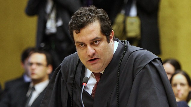 O advogado Luiz Fernando Pacheco, defensor de José Genoíno, no plenário do STF, durante julgamento do mensalão, em 06/08/2012