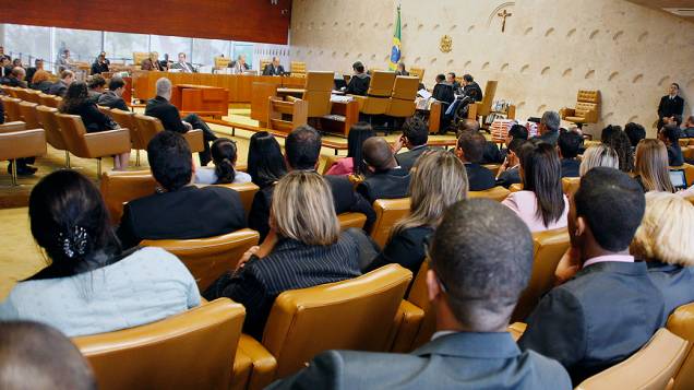 Ministros do Supremo Tribunal Federal (STF) durante sessão do julgamento do mensalão, em 24/09/2012