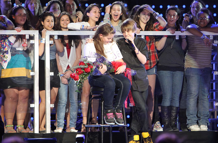 <p>Bieber foi uma das atrações do Pepsi Super Bowl Fan Jam - Rihanna e Nelly Furtado também participaram do festival.</p>
