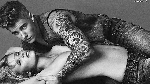 <p>Justin Bieber e Lara Stone na nova campanha Calvin Klein</p>