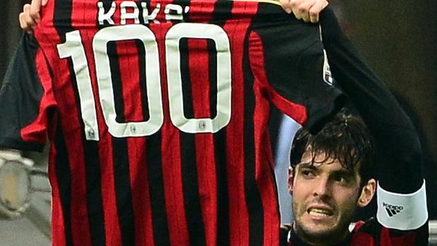 Kaká comemora centésimo gol pelo Milan, em 6 de janeiro de 2014, na vitória sobre o Atalanta por 3 a 0