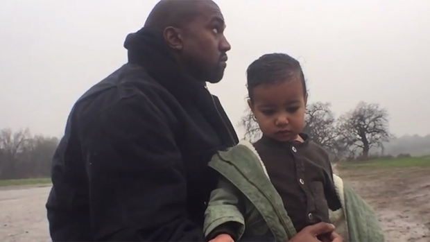 Kanye West e sua filha, North, em clipe de Only One