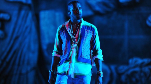 Kanye West durante show no palco Energia & Consciência, no primeiro dia do festival SWU em Paulínia, em 12/11/2011
