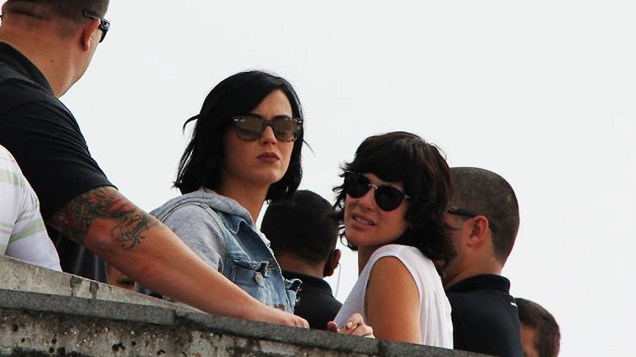 Katy Perry durante visita ao Cristo Redentor no Rio de Janeiro