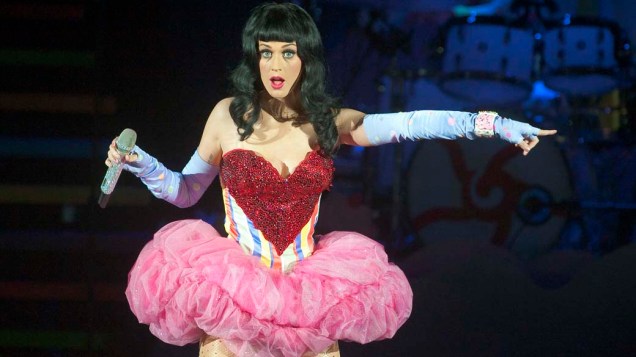 Katy Perry durante apresentação em Londres