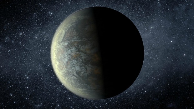 A concepção artística mostra o Kepler-20f, o astro que mais se parece com a Terra em termos de tamanho já encontrado fora do Sistema Solar. O planeta demora 20 dias para dar uma volta completa em sua estrela e tem uma temperatura de superfície de 800 graus, quente demais para suportar a vida como a conhecemos