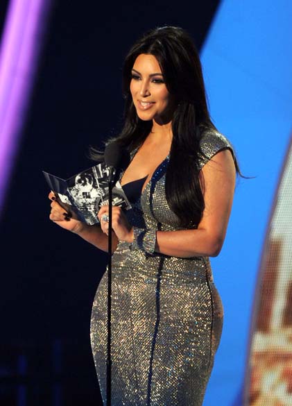 Kim Kardashian na premiação MTV Video Music Awards 2011 em Los Angeles, Califórnia