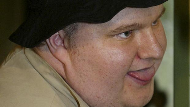 Kim Schmitz durante julgamento na Corte de Munique, em maio de 2002