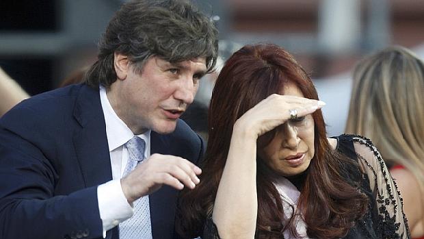 O vice-presidente Amado Boudou ao lado de Cristina em uma cerimônia na Casa Rosada