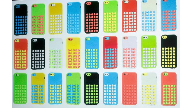 Apple lança iPhones 5s e 5C, com 5 cores