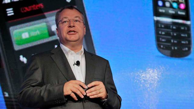 CEO da Nokia Stephen Elop fala no lançamento do novo smartphone Lumia 920 com sistema operacional Microsoft Windows 8 em evento em Nova York