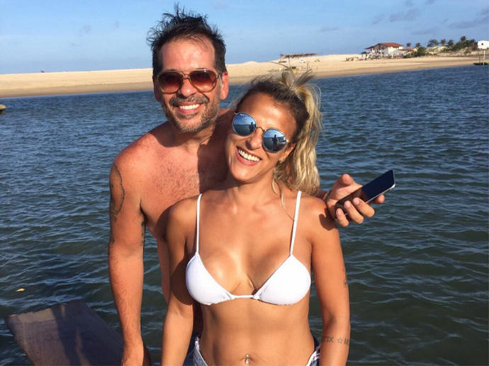 Leandro Hassum e a mulher, Karina Hassum, passam fim de semana em Natal (RN)