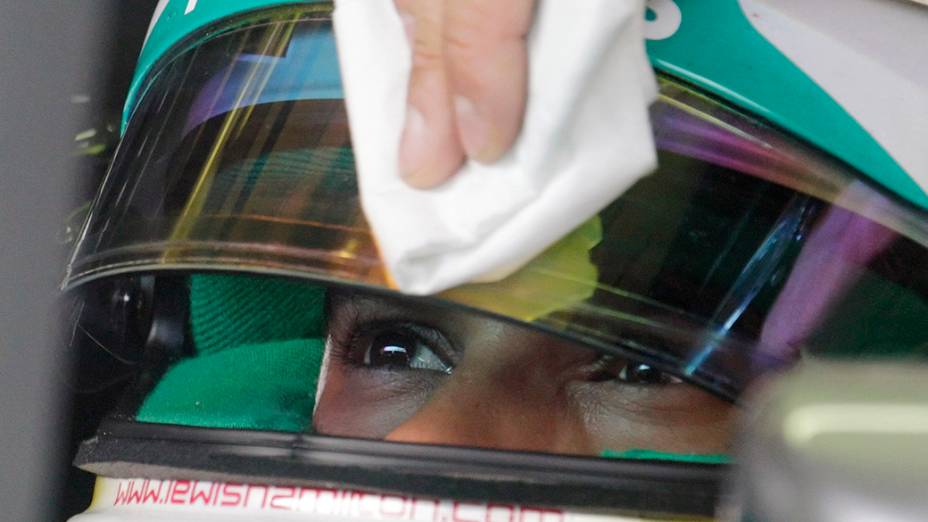 O piloto da Mercedes, Lewis Hamilton, durante treino do GP da Áustraia, em Spielberg