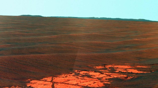 <p>Outra fotografia tirada pelo Opportunity, no dia 28 de abril de 2010, dessa vez no limite da cratera Endeavor, destino final após anos de exploração no planeta.</p>