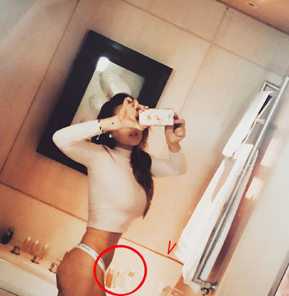 Lindsay Lohan: selfie de calcinha para provar Chikungunya provou também que o Photoshop é um amigo desleal