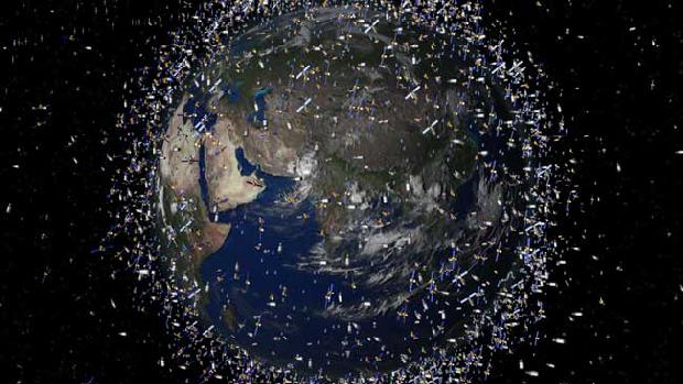 A quantidade de material inutilizado orbitando o planeta preocupa cientistas. Nesse modelo desenvolvido pela Nasa, 95% dos pontos visíveis são lixo espacial.