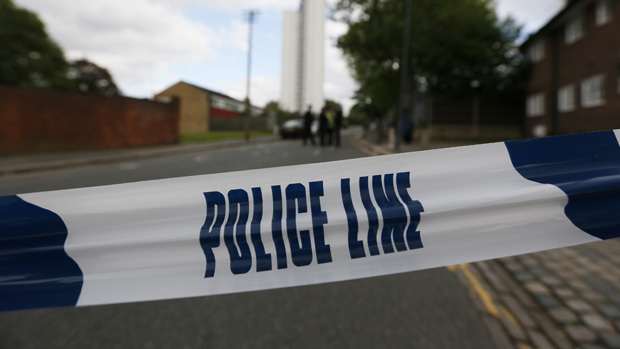 Área em que homem foi atacado, no sudeste da capital britânica, é isolada