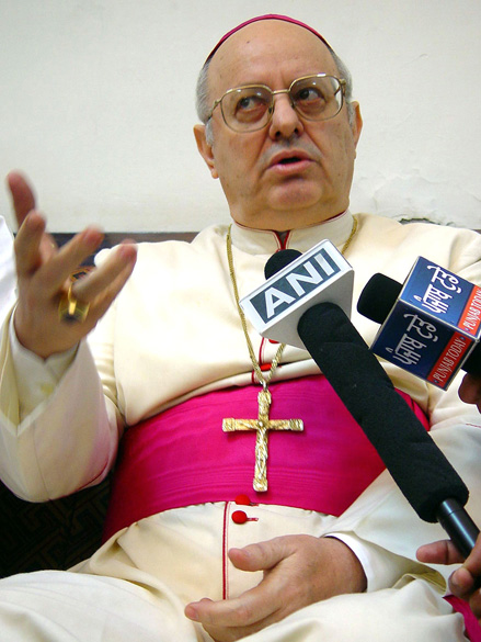 Monsenhor italiano Lorenzo Baldisseri, Arcebispo de Diocleziana, Secretário Geral do Sínodo de Bispos