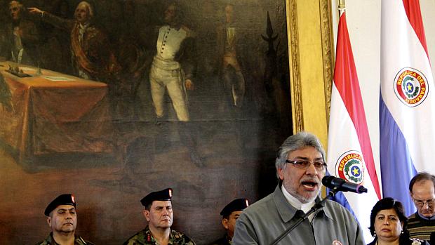 Lugo: em mensagem à nação, presidente disse que não vai renunciar e pediu julgamento justo Lugo: em mensagem à nação, presidente disse que não vai renunciar e pediu julgamento justo