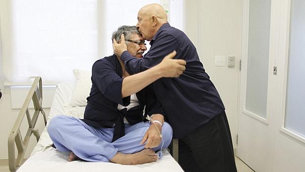 Lugo recebe a visita de Lula no Hospital Sírio-Libanês