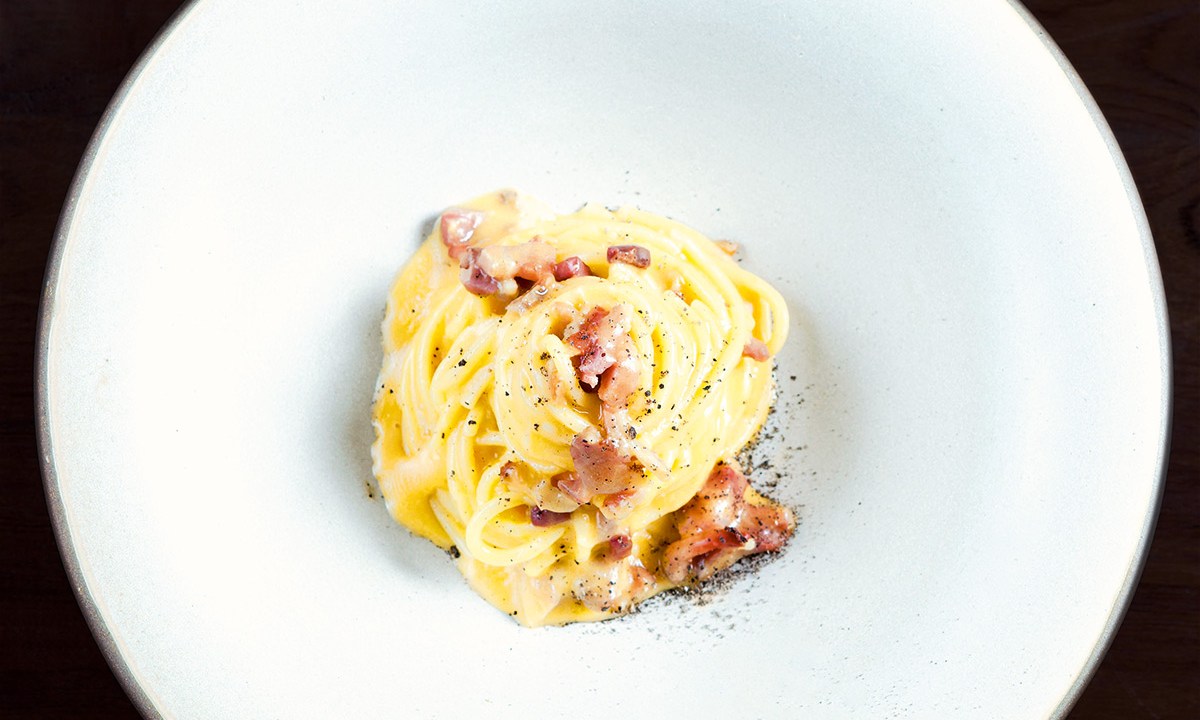 O ORIGINAL: a pedido de VEJA, o chef Marco Renzetti preparou o clássico prato e compartilhou a receita que aprendeu em Roma, cidade onde nasceu