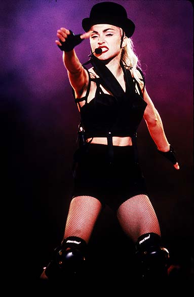 Madonna durante show em Osaka, Japão, em 1990