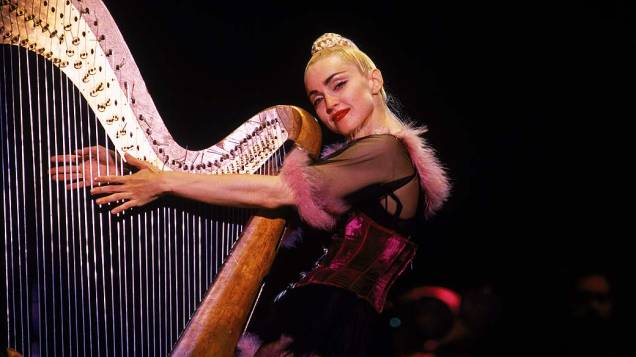 Madonna durante show em Kobe, Japão, em 1990