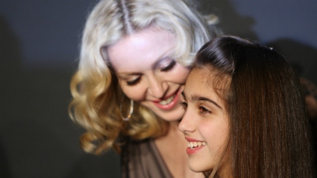 A cantora Madonna e a filha Lourdes Maria