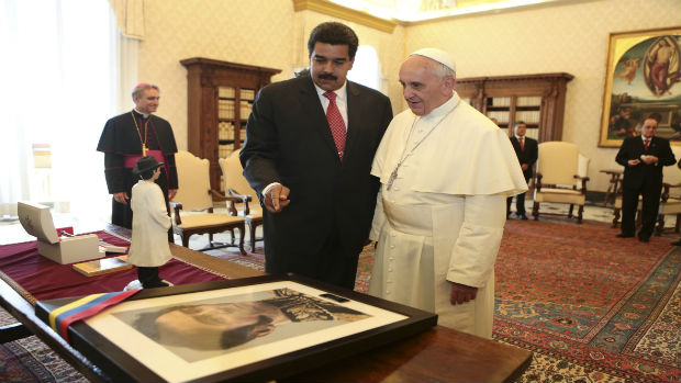 O presidente venezuelano Nicolás Maduro se encontra com o Papa Francisco