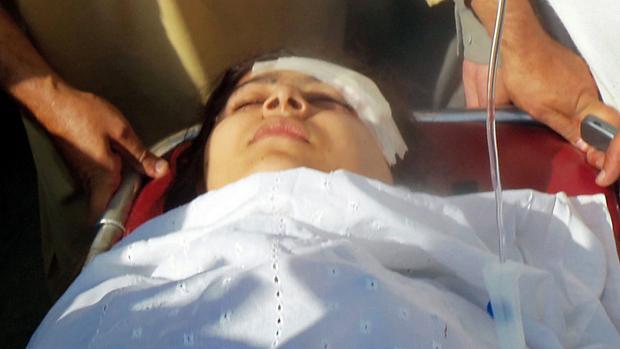 Malala Yousafzai, ainda em estado crítico, será transferida de Peshawar para Rawalpindi (11/10/2012)