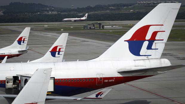 Aeronaves da Malaysia Airlines no aeroporto de Kuala Lumpur