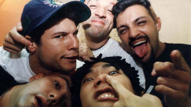 Integrantes do conjunto Mamonas Assassinas - 1995 Integrantes do conjunto Mamonas Assassinas - 1995